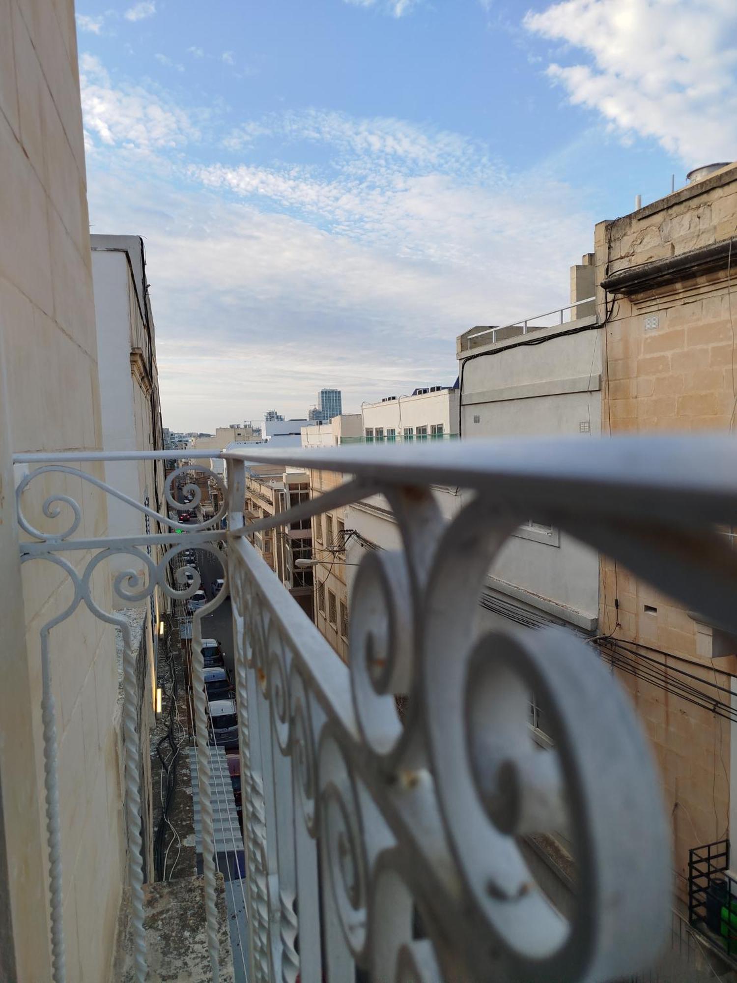 Limestone Sun Suites Sliema Oda fotoğraf